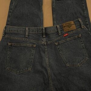 Wrangler Men's Straight Leg Jeans RN# 130273